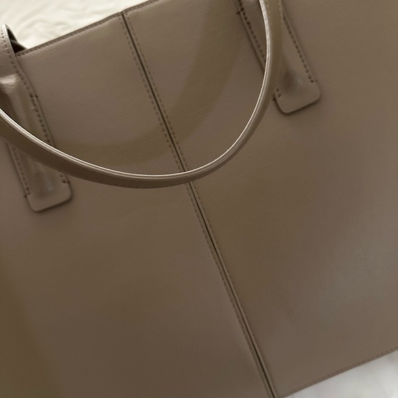 Freja Paloma Tote - Taupe - Picture 9 of 9